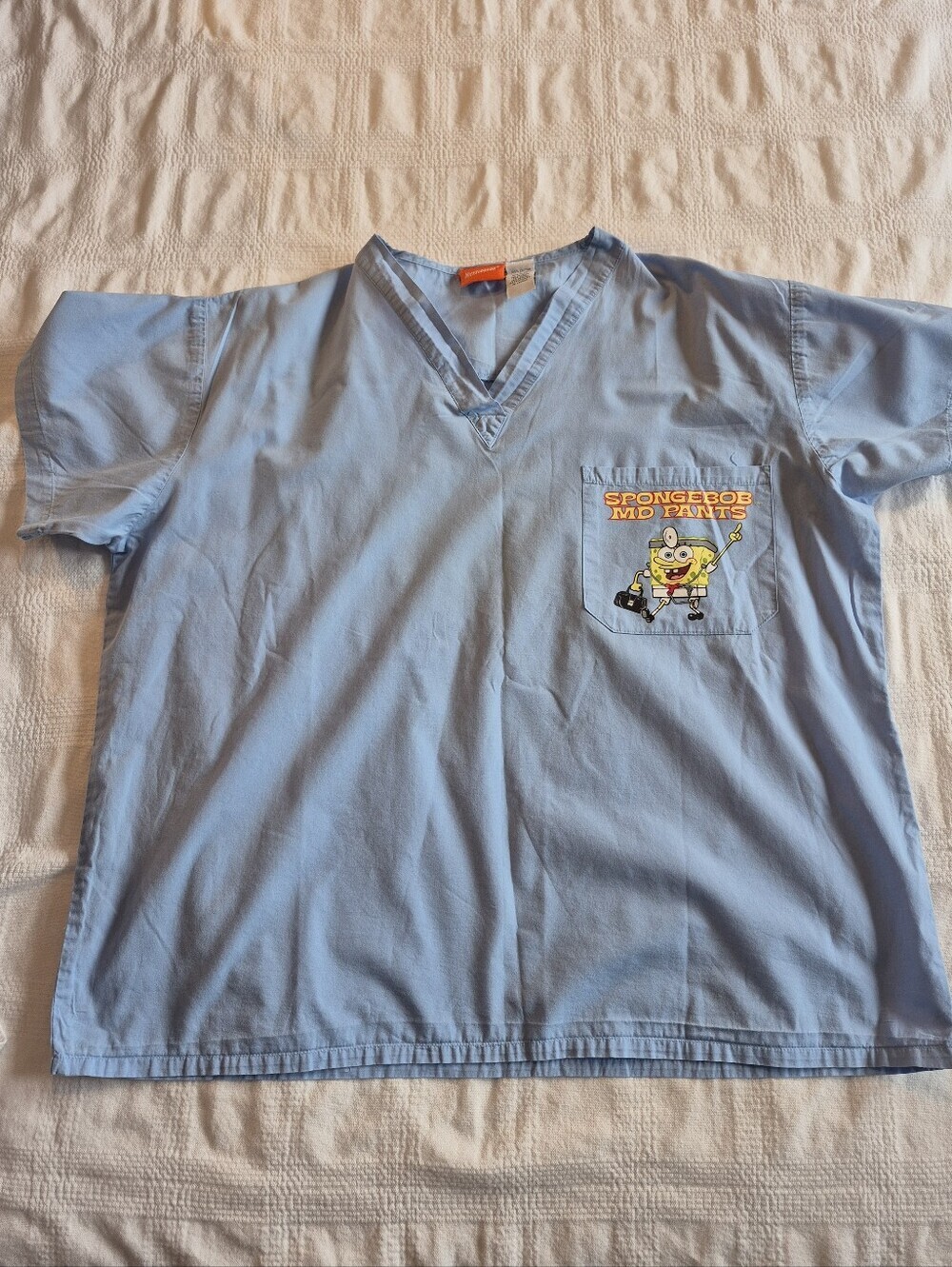SpongeBob MD men's Large Scrub top light blue 100% cotton VGUC